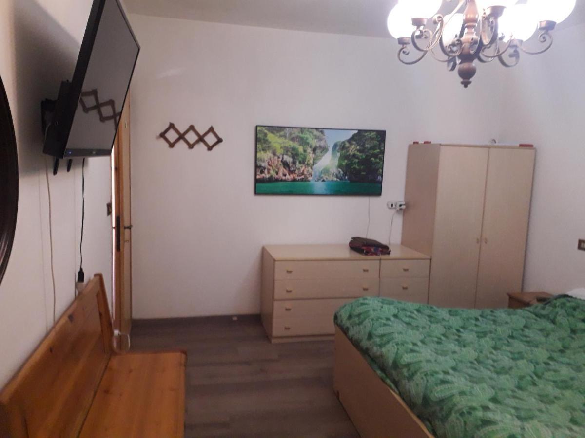 Malonno Casa Vacanza Pineta المظهر الخارجي الصورة